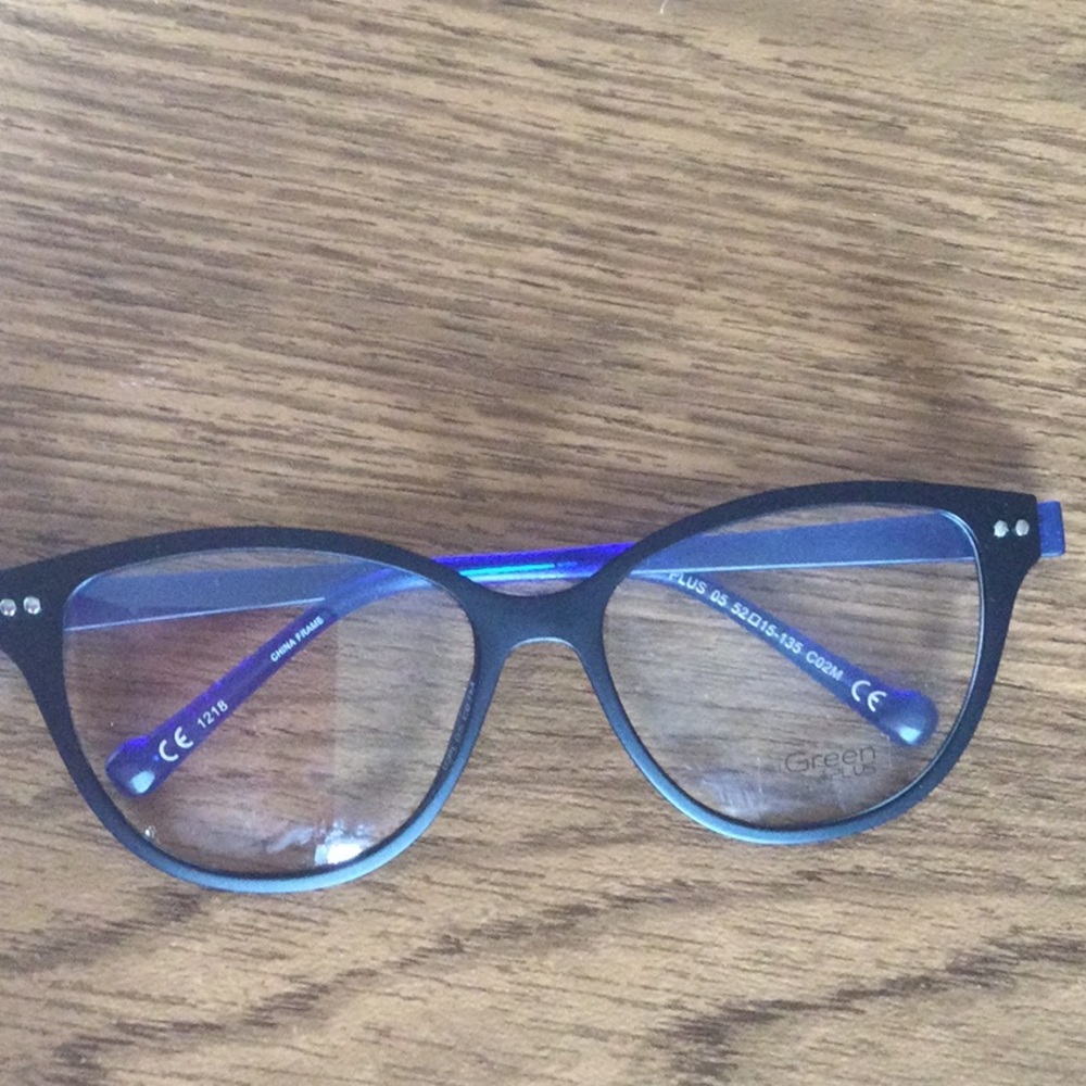 Eyeglass Frame